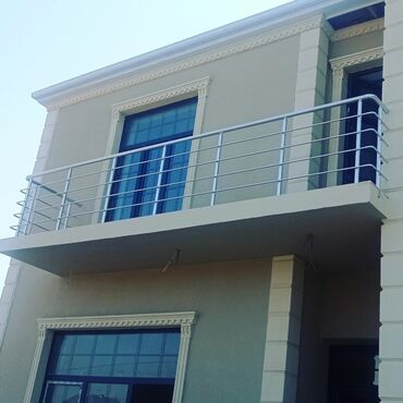 Pilləkən məhəccərləri: Şəkillərdə müxtəlif layihələr və tərtibat nümunələri göstərilib — 6