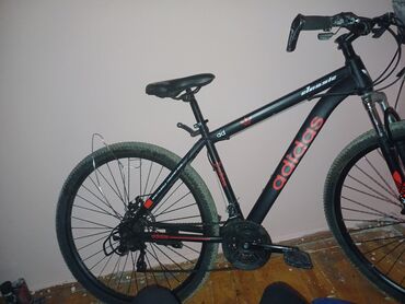 almaniya istehsalı velosipedlər: İşlənmiş Şose velosipedi Adidas, 29", sürətlərin sayı: 7, Ödənişli çatdırılma