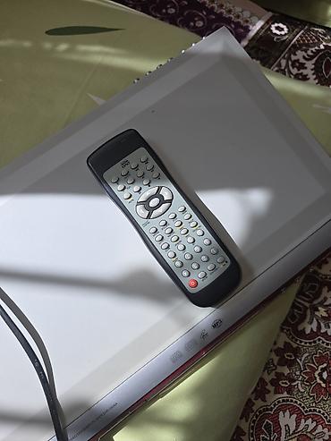 blu: DVD OXUYUCU – Uzaqdan idarəetmə pultu ilə Xüsusiyyətlər: - Disk — 2