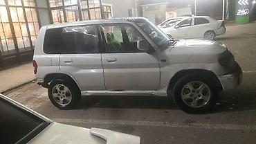 mitsubishi maşın: Mitsubishi Pajero: 1.8 l | 1998 il 400000 km Ofrouder/SUV — 2