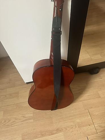zeng ucun gitara: Klassik akustik gitara – Midex - Brend/model: Midex (etiket “Made in — 5