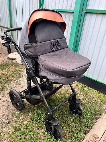 Коляски: Продается коляска б/ у 3000с. Имеется сумка для мам. Сетка от — 2