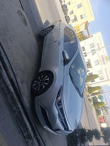 жак бу: Toyota Corolla: 2019 г., Гибрид — 2