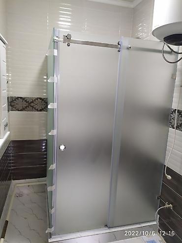 Душевые перегородки и ограждения: Душевая кабина, перегородка. душевая перегородка, закалённое стекло — 2