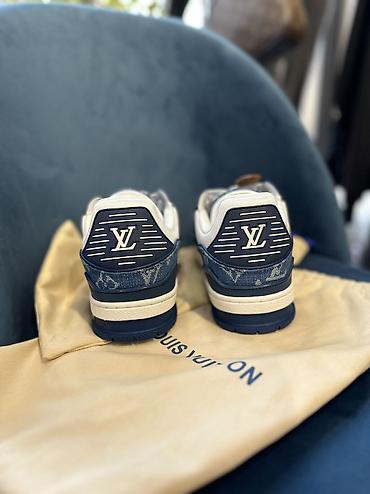 Жеке буюмдар: Кроссовки Louis Vuitton Trainer Low, цветовая схема белый/тёмно‑синий — 4
