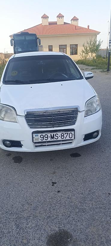 Chevrolet: Chevrolet Aveo: 1.5 l | 2012 il Sedan — 2