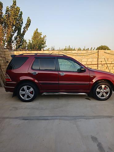 a class mercedes: SUV – bord rəngli, 5 qapılı, yan pilləkənlər və dam relsləri ilə - — 1