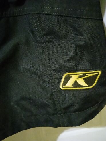 Sportska odeća: Gornji deo odeće, Za odrasle, Upotrebljenо — 16