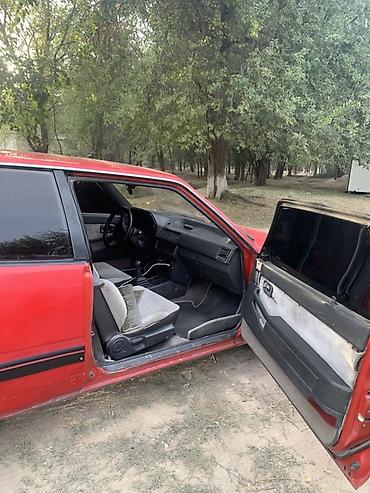 Mazda: Mazda 626: 1986 г., 2 л, Механика, Бензин, Купе — 5