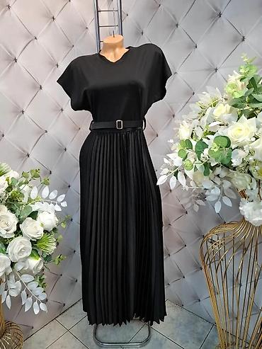 mini kofer: Elegantna plisirana maxi haljina sa kaišem - Silueta: gornji deo kao — 2