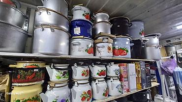 Эмалированная и алюминиевая посуда для кухни Ассортимент: - Кастрюли