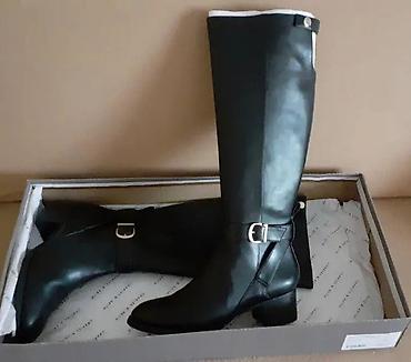 Çəkmələr: Uzunboğaz, Charles&Keith, Ölçü: 39, rəng - Qara, Yeni — 1