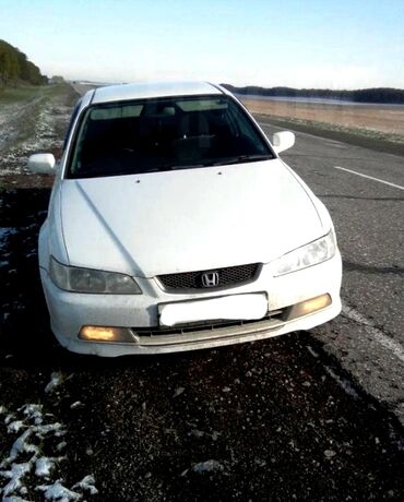 Honda: Honda Accord: 2001 г., 2 л, Автомат, Бензин, Седан