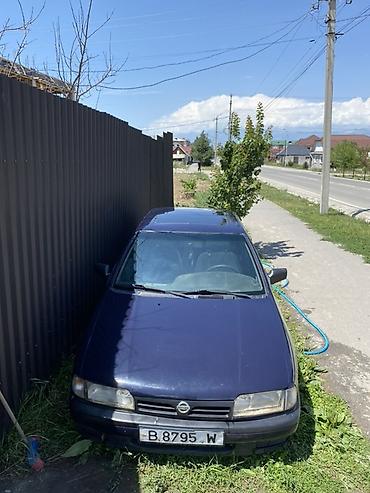 w211 e270: Nissan Primera: 1991 г., Седан — 3