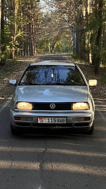 куплю венту: Volkswagen Vento: 1993 г., 1.8 л, Механика, Бензин, Седан — 1
