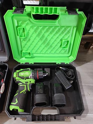 Наборы электроинструментов: Cordless Tool Kits in Cases Description: - Various professional tool — 9