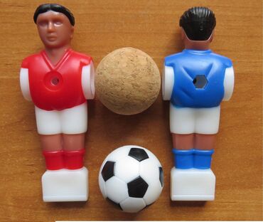 статуэтки на заказ: Мячи и фигурки 16мм Настольный футбол . Фигурки по 150 сом штука