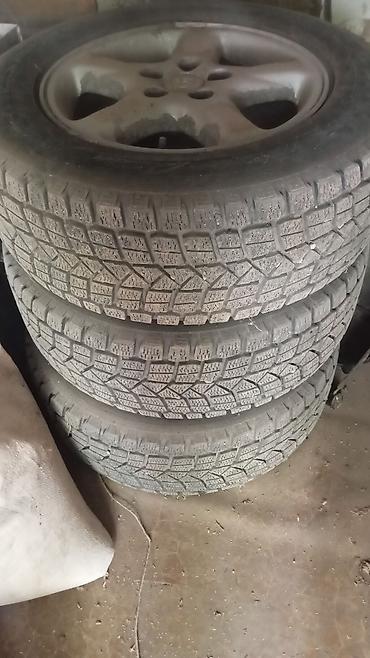 14 зимние: Продаю резину MAXXIS 
16 размер — 2