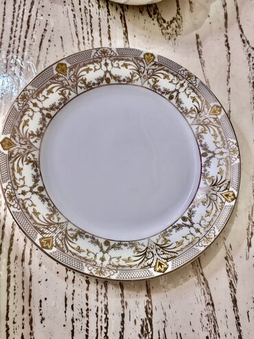 Наборы посуды: Сервиз. 18 персон. Тарелка 3тур18 штуктан ар бири,салатница 2тур at lalafo.kg — 7 Наборы посуды: Сервиз. 18 персон. Тарелка 3тур18 штуктан ар бири,салатница 2тур — 7