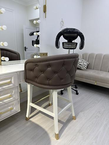 salon divan: Gözəllik salonu üçün mebel və avadanlıq komplekti. Komplektə — 4