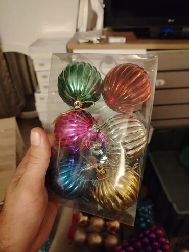 Yeni il oyuncaqları və bəzəkləri: Yeni il ağacı üçün oyuncaq dəstləri - 9-luq qutular: Hər qutuda 9 — 7