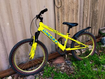 скоростной велосипед: Продаю децкий скоростной велосипед в отличном состоянии размер колёс