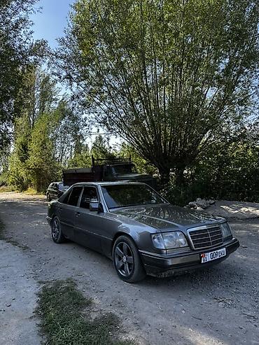 салон мерседес 124: Mercedes-Benz W124: 1992 г., 2.2 л, Механика, Бензин, Седан — 4