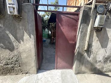 Otaqların uzunmüddətli kirayəsi: Kirayə üçün ayrıca otaqlar Təsvir: - Geniş, işıqlı otaq; hündür -da lalafo.az — 13 Otaqların uzunmüddətli kirayəsi: Kirayə üçün ayrıca otaqlar Təsvir: - Geniş, işıqlı otaq; hündür — 13