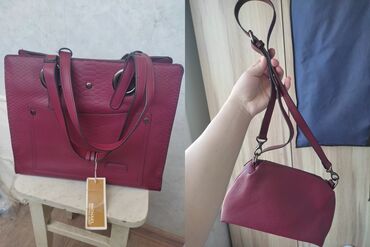 сумка chanel: Женская сумка и маленькая ручная сумочка очень хорошее качество и
