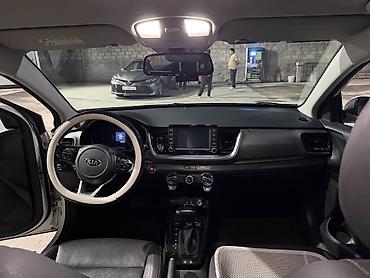 Продажа авто: Kia Stonic: 2019 г., 1.6 л, Автомат — 10
