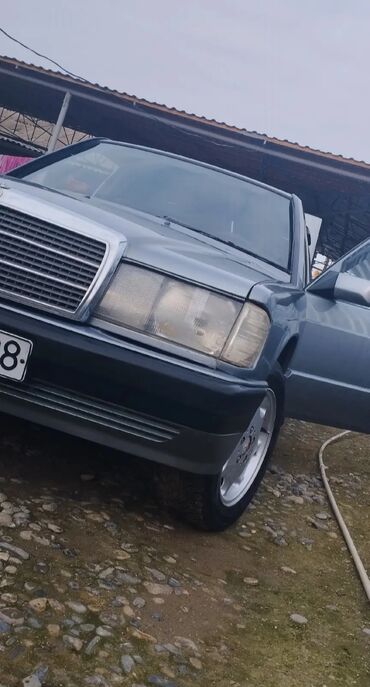 mercedes 180 c: Mercedes-Benz 190: 1.8 l | 1989 il Hetçbek