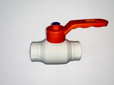 Бачки для унитаза: Ağ rəngli plastik şar klapanı. Narıncı rəngli tutacağı var və