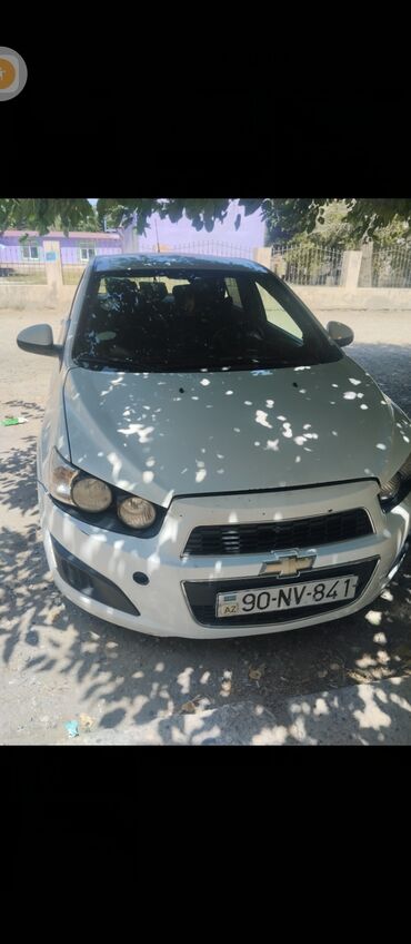 Chevrolet: Chevrolet Aveo: 1.4 l | 2012 il 228000 km Sedan