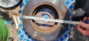Тормозные диски: Предний тормозной диск Subaru 2014 г., Б/у, Оригинал, США