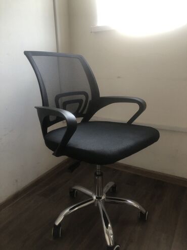 искусственные цветы бишкек: Комплект офисной мебели, Кресло, Пластик, цвет - Черный