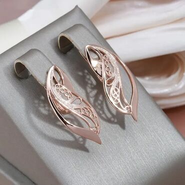 Minđuše: 800 — 15