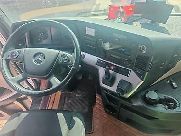 Грузовики: Грузовик, Mercedes-Benz — 9