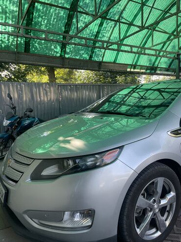 гигант варио: Chevrolet Volt: 2011 г., 1.4 л, Вариатор, Электромобиль, Хэтчбэк