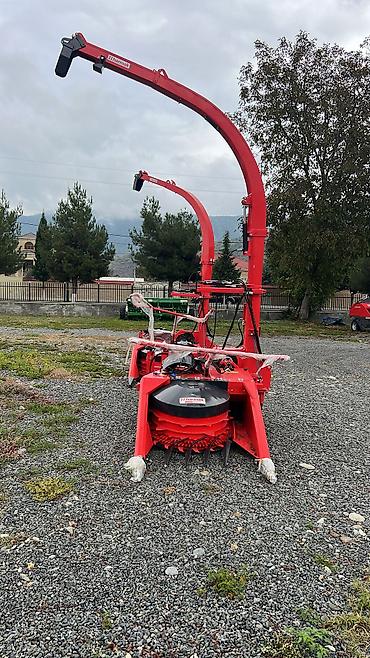 balın kilosu: Silos biçən 2 sıralı. Türkiyənin Harmak firmasıdır. Traktora yandan və — 2