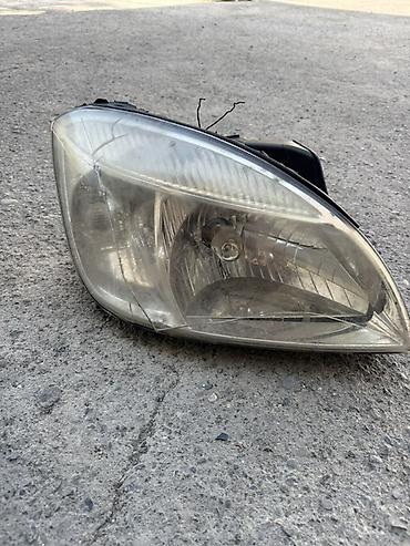 şuşe: Məhsul: Avtomobil ön farası (sol tərəf) Təsvir: - Halogen tipli ön — 5
