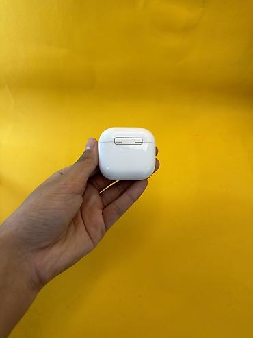 Кулакчындар: Зымсыз ичине салынуучу кулакчындар, Apple, AirPods 4, Колдонулган — 3