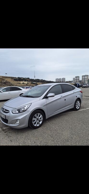 Hyundai: Hyundai Accent: 1.6 l | 2016 il Sedan — 3