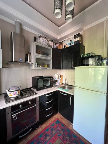 Продажа домов: 3 комнаты, 62 м², 105 серия, 2 этаж, Косметический ремонт