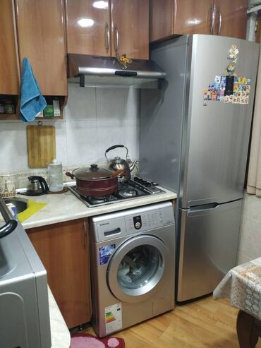 Uzunmüddətli kirayə mənzillər: Neftçilər metrosuna yaxın Baksel arenaya yaxin 5 mertebeli binanın — 11