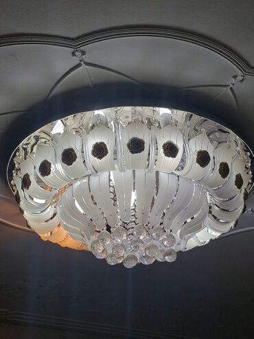 Çilçıraqlar: Çılçıraq, 10 və daha çox lampa, Şüşə
