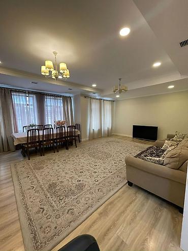 Продажа коттеджей и домов: СРОЧНО Продаю дом в одном из лучших районов города! Киргизия-1, ул — 16