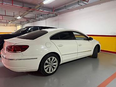 passat 2002: Volkswagen Passat CC – ağ rəngli, fastback kuzovlu 4 qapılı kupe — 6
