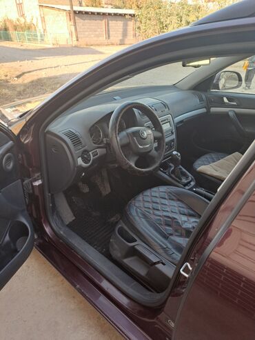 машина лизинг бишкек: Skoda Octavia: 2012 г., 1.6 л, Механика, Бензин, Универсал