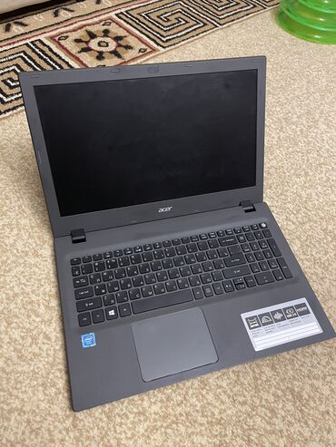acer betouch e400: 4 GB, 15.6 "