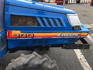 Другие тракторы: Продается японский трактор Iseki TU200, полный привод, с фрезой — 15